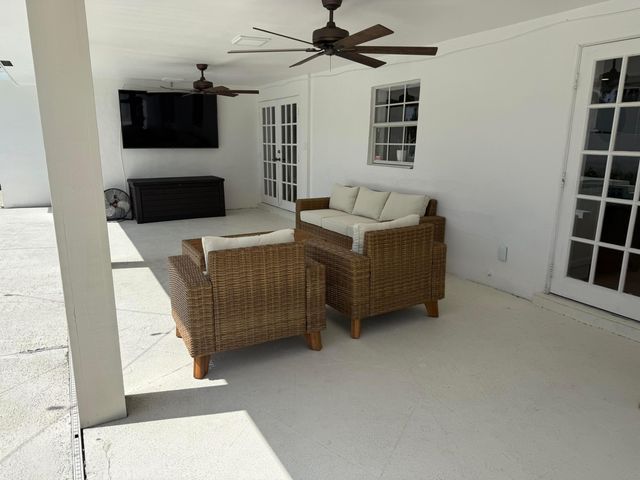 1410 SE 12TH Avenue, Deerfield Beach, FL 33441