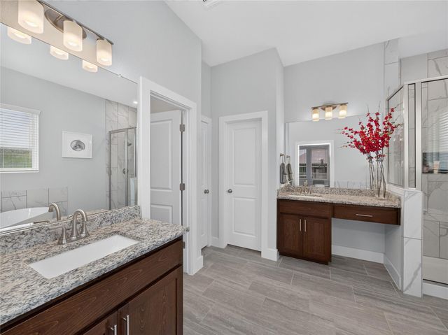 595 Wild Pecan LOOP, Buda, TX 78610