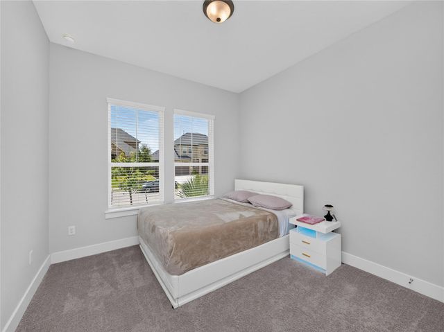 595 Wild Pecan LOOP, Buda, TX 78610