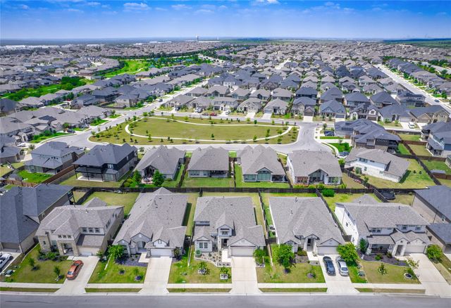 595 Wild Pecan LOOP, Buda, TX 78610