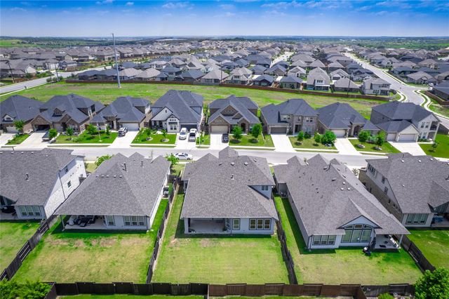 595 Wild Pecan LOOP, Buda, TX 78610