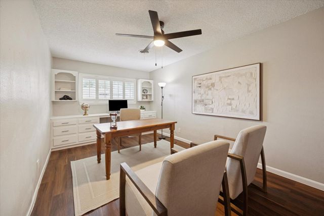 5422 Golf Drive, Houston, TX 77091