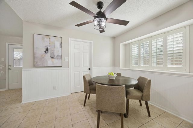 5422 Golf Drive, Houston, TX 77091