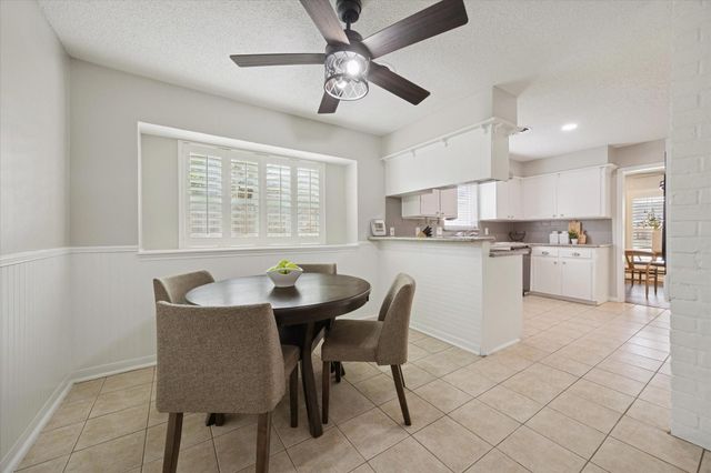 5422 Golf Drive, Houston, TX 77091