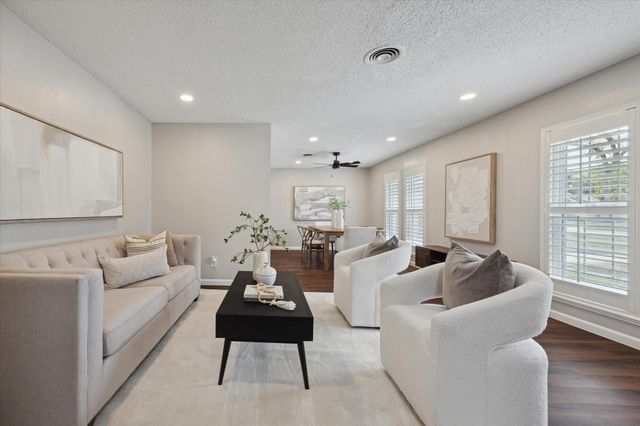 5422 Golf Drive, Houston, TX 77091