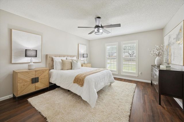 5422 Golf Drive, Houston, TX 77091