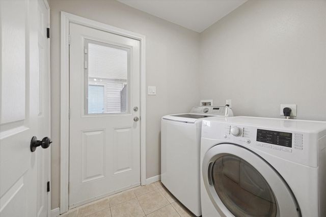 5422 Golf Drive, Houston, TX 77091