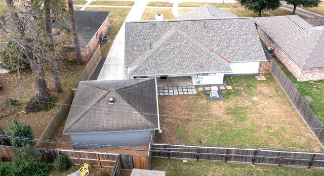 5422 Golf Drive, Houston, TX 77091