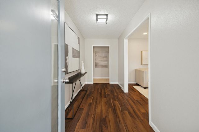 5422 Golf Drive, Houston, TX 77091