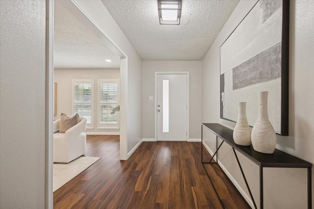 5422 Golf Drive, Houston, TX 77091