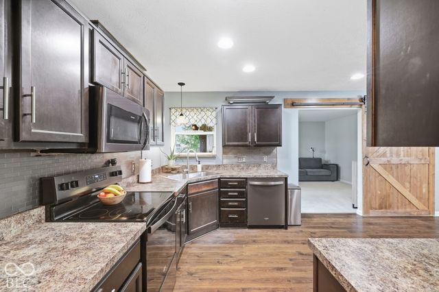 6489 Enclave Court, Greenwood, IN 46143