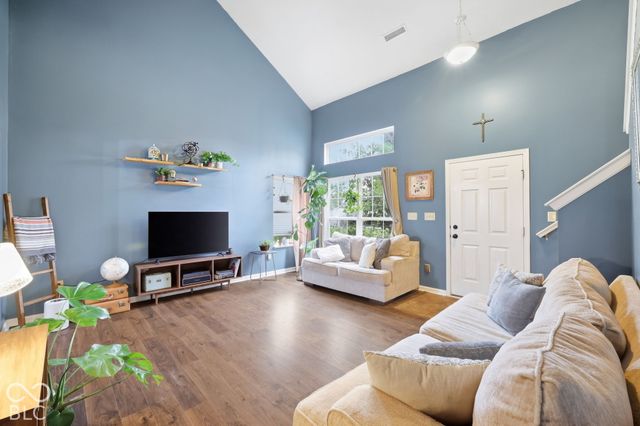 6489 Enclave Court, Greenwood, IN 46143