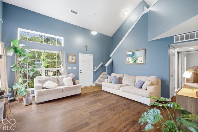 6489 Enclave Court, Greenwood, IN 46143