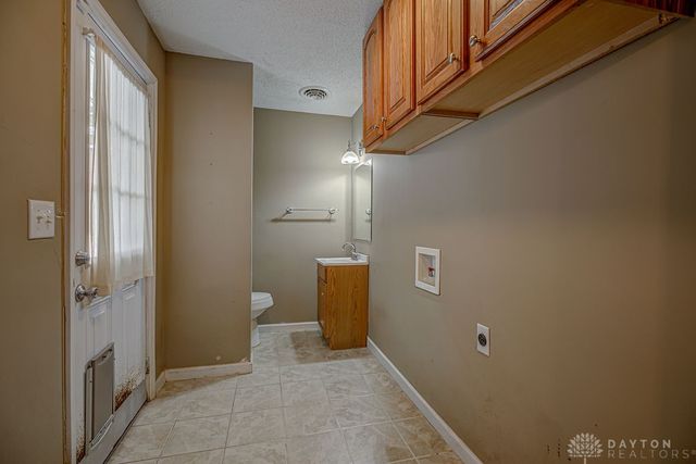 2985 New Market Banta Road, West Alexandria, OH 45381