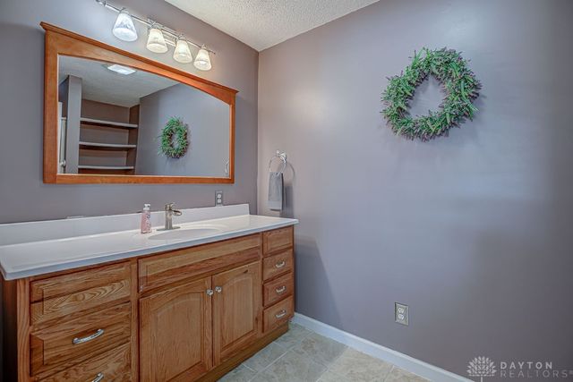 2985 New Market Banta Road, West Alexandria, OH 45381