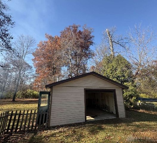 2985 New Market Banta Road, West Alexandria, OH 45381