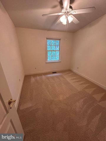 3945 VALLEY RIDGE DR, Fairfax, VA 22033