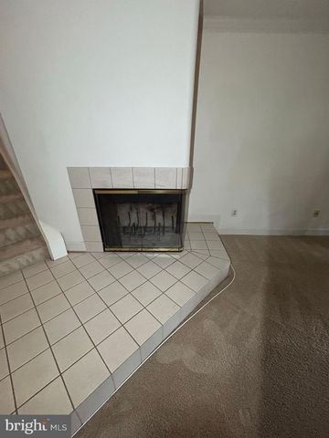 3945 VALLEY RIDGE DR, Fairfax, VA 22033