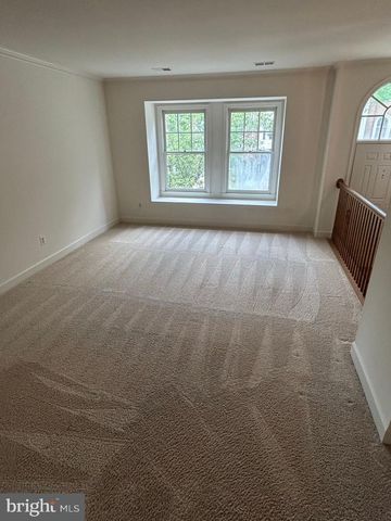 3945 VALLEY RIDGE DR, Fairfax, VA 22033