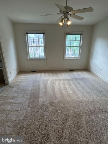3945 VALLEY RIDGE DR, Fairfax, VA 22033