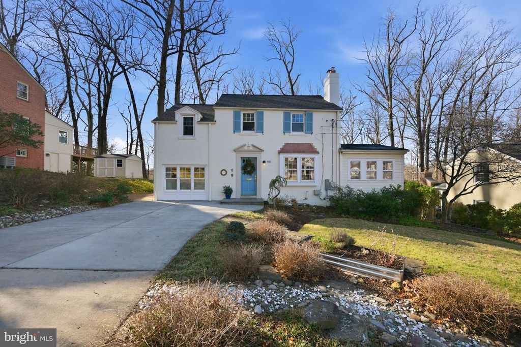 Image 1 of property listing at 9634 PARKWOOD DR, Bethesda, MD 20814