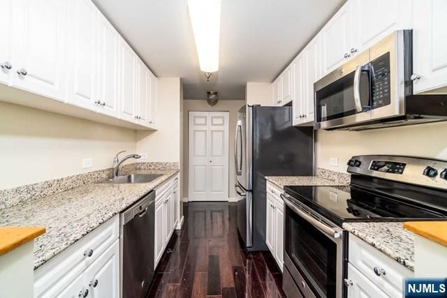 100 Old Palisade Road 2011, Fort Lee, NJ 07024