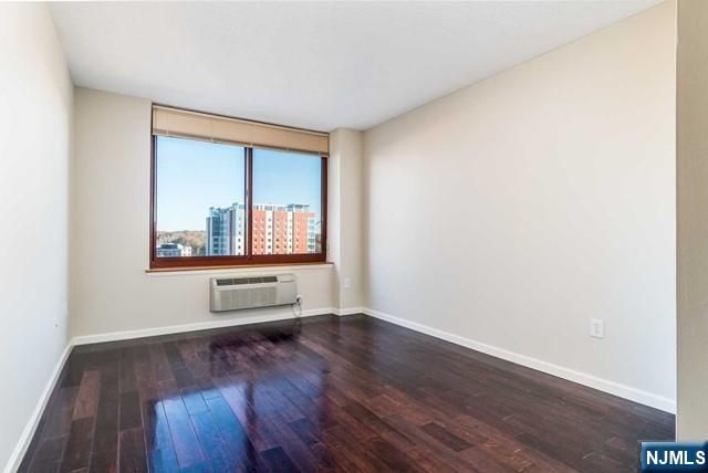 100 Old Palisade Road 2011, Fort Lee, NJ 07024