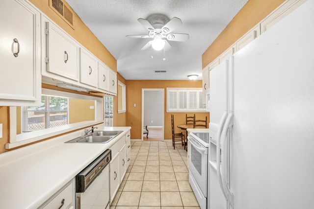 3218 SYCAMORE VIEW DR, Bartlett, TN 38134