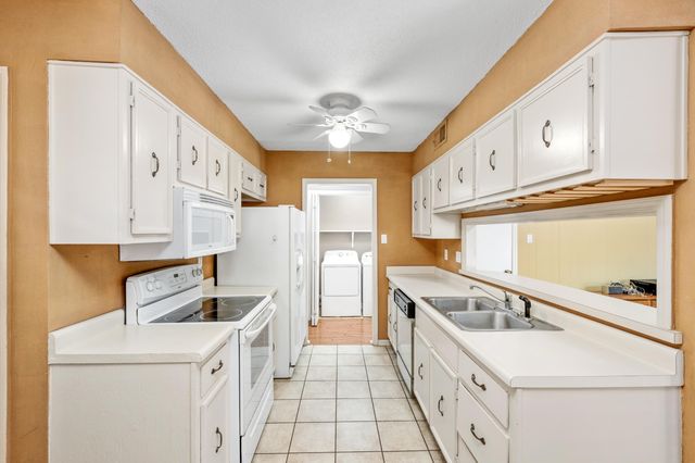 3218 SYCAMORE VIEW DR, Bartlett, TN 38134