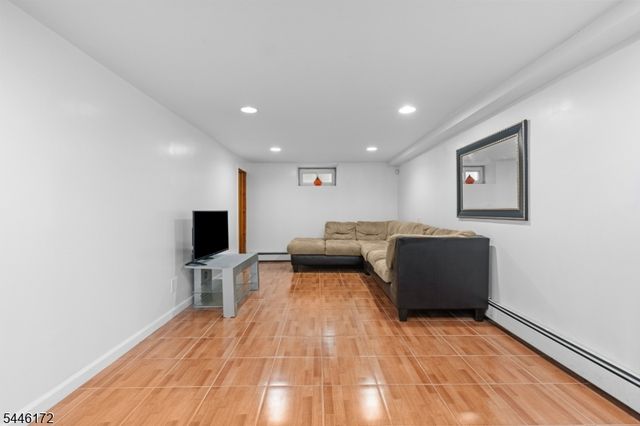 689 Gates Ter, Union Twp., NJ 07083