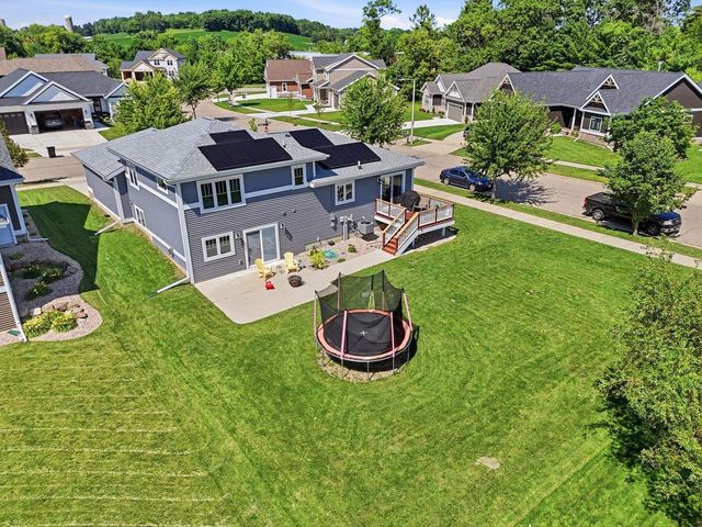 233 Greenway Circle, Deerfield, WI 53531