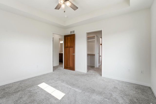 233 Greenway Circle, Deerfield, WI 53531