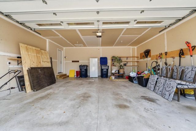 233 Greenway Circle, Deerfield, WI 53531