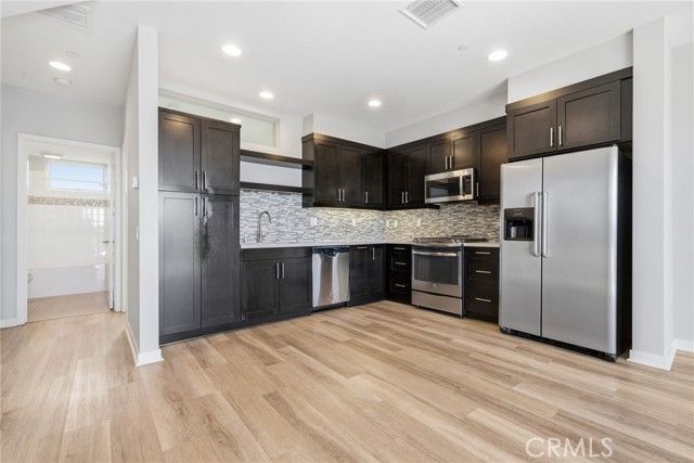 639 Channel Way, Costa Mesa, CA 92627