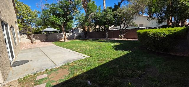 1132 Castle Point Avenue, Henderson, NV 89074