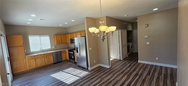 1132 Castle Point Avenue, Henderson, NV 89074