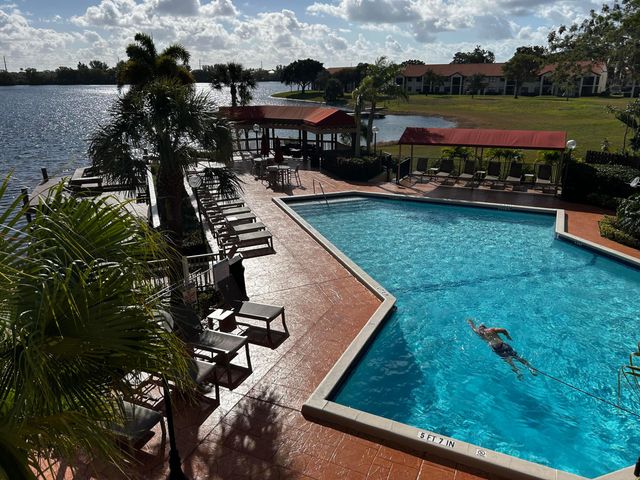 1102 Republic Court, Deerfield Beach, FL 33442