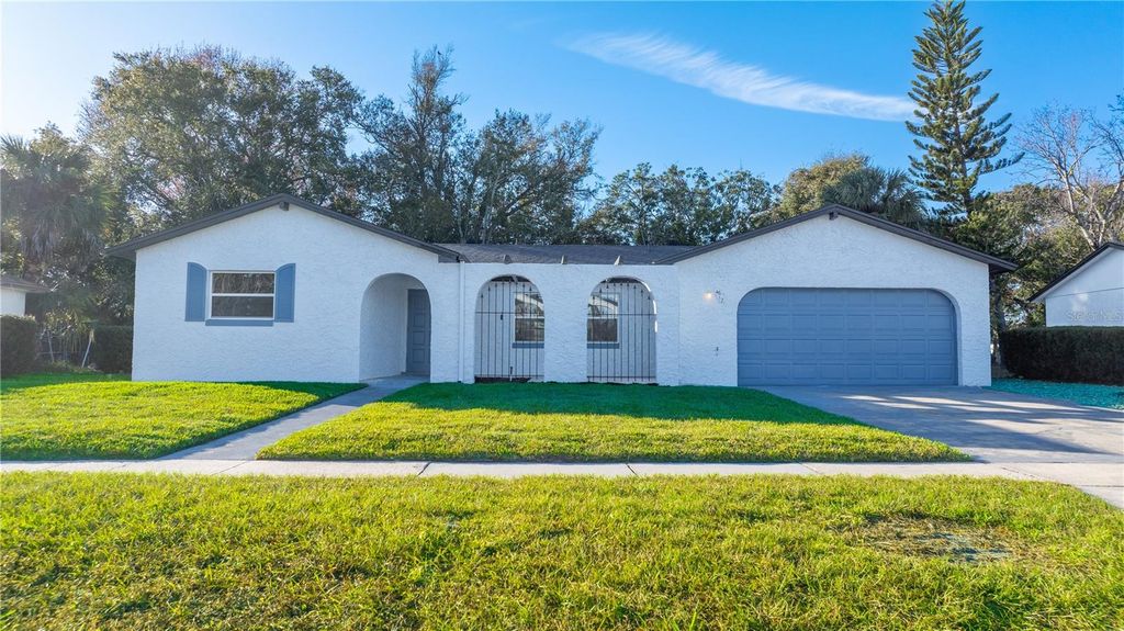 Image 12 of property listing at 4612 CHATEAU ROAD, Orlando, FL 32808