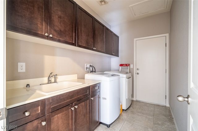 11211 Carlin Farms Street, Las Vegas, NV 89179