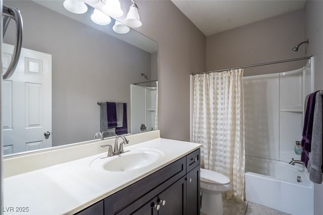 11211 Carlin Farms Street, Las Vegas, NV 89179