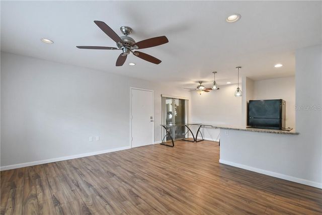 136 W AMERICA STREET 34, Orlando, FL 32801