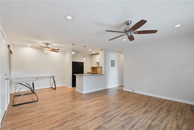 136 W AMERICA STREET 34, Orlando, FL 32801