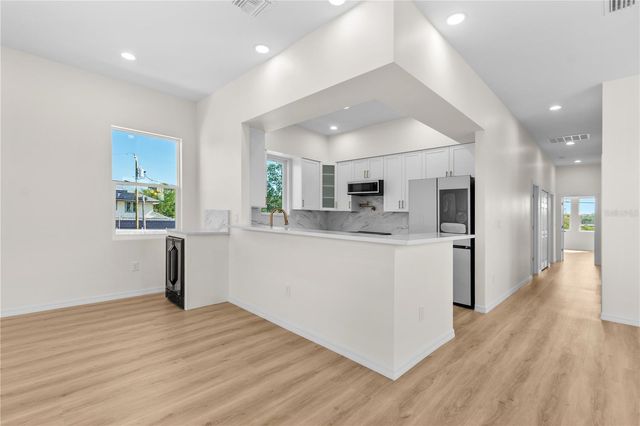 4234 4TH STREET S, St Petersburg, FL 33705