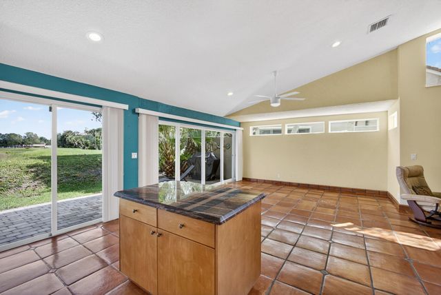 1404 Mahogany Place, Palm Beach Gardens, FL 33418