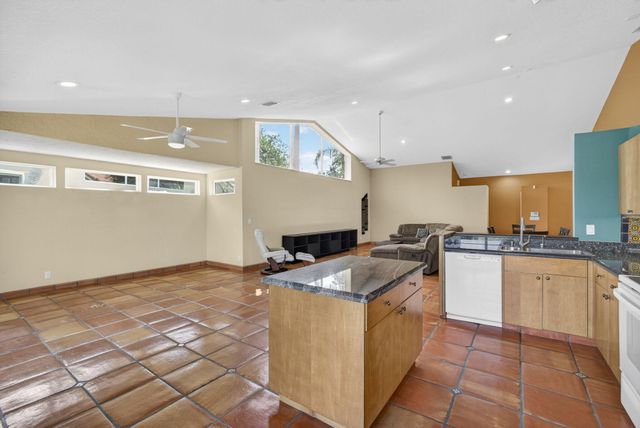 1404 Mahogany Place, Palm Beach Gardens, FL 33418