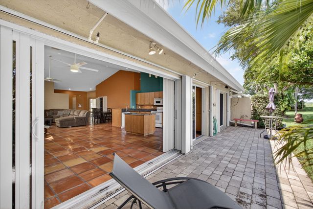 1404 Mahogany Place, Palm Beach Gardens, FL 33418