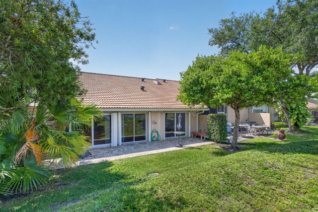 1404 Mahogany Place, Palm Beach Gardens, FL 33418