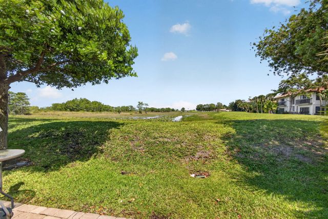 1404 Mahogany Place, Palm Beach Gardens, FL 33418