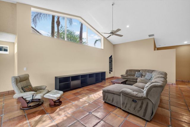 1404 Mahogany Place, Palm Beach Gardens, FL 33418