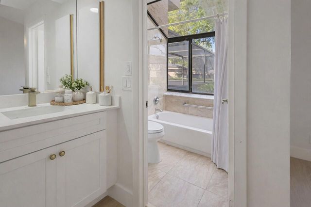 124 Chelsea Lane S, Plantation, FL 33324